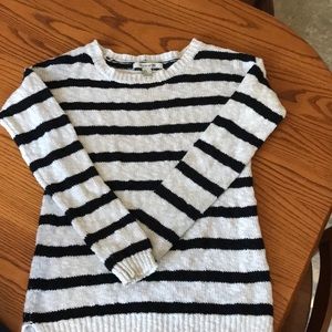Forever 21 Black and White Stripped Sweater